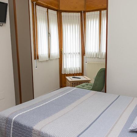 Hotel Plaza Onís Extérieur photo